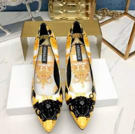 Picture of Versace Shoes _SKUVersacesz35-4010CMWN120620394